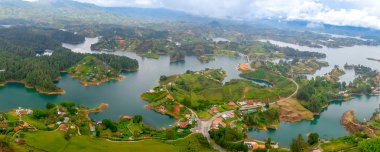 Guatape: Antioquia, Colombia, havadan görünümü