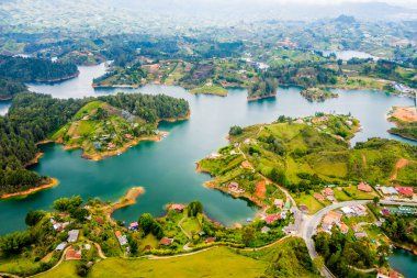Guatape: Antioquia, Colombia güzel havadan görünümü