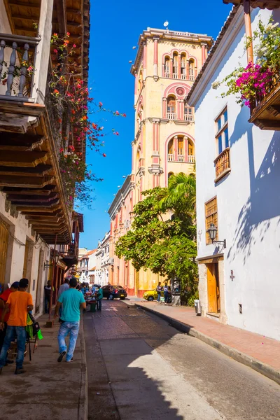 美丽的街道，在哥伦比亚的卡塔赫纳 — 图库照片