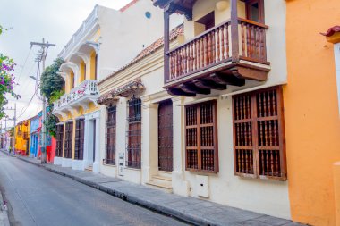 Güzel bir ev cephe sokaklarda Cartagena, Kolombiya