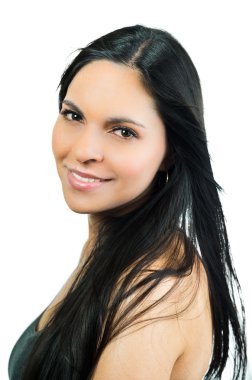 uzun siyah saçlı güzel genç kız