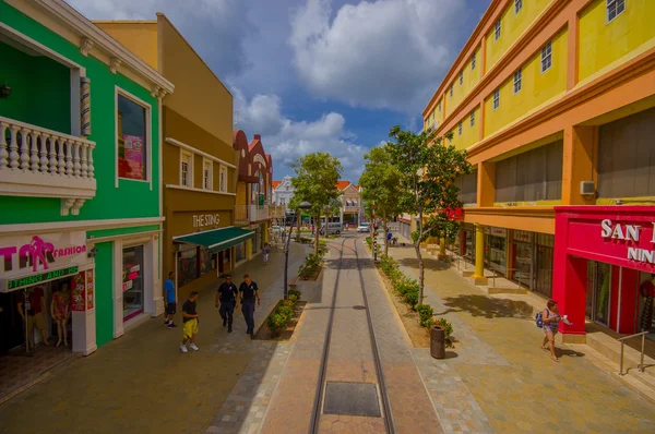 Oranjestad，阿鲁巴-2015 年 11 月 5 日: 端口用于旅游的游轮乘客 — 图库照片