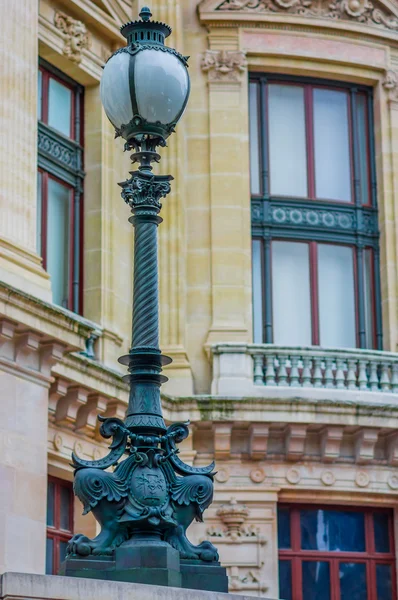 Close up foto de luzes de rua detalhe em Paris, França — Fotografia de Stock