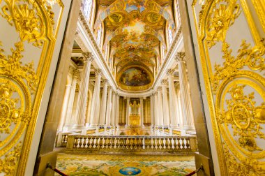 Versailles Sarayı, beşinci kilisede etkileyici iç oteller: Paris, Fransa