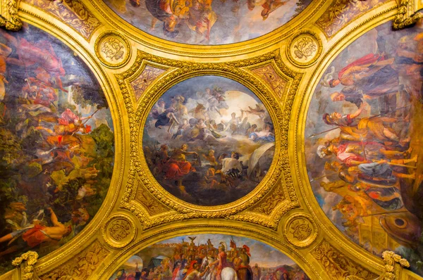 Потолочная живопись в Салоне Дианы, Версальский дворец, Париж, Франция — стоковое фото