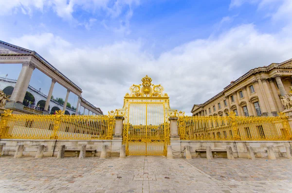 A cerca real, restaurada em 2009, Palácio de Versalhes, perto de Paris, França — Fotografia de Stock