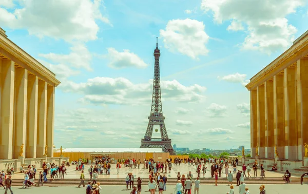 Paris, France June 1, 2015: Impressive Eiffel tower as seen from distance on a beautiful sunny day — Stock Photo, Image