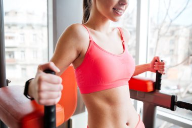 Spor salonunda eğitim güzel neşeli sporcumuz 