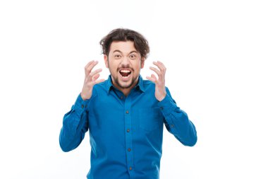 Kızgın casual adam çığlık