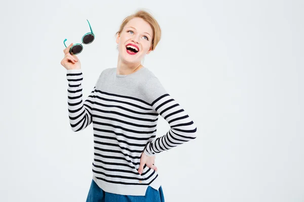 Lachende Frau schaut auf — Stockfoto