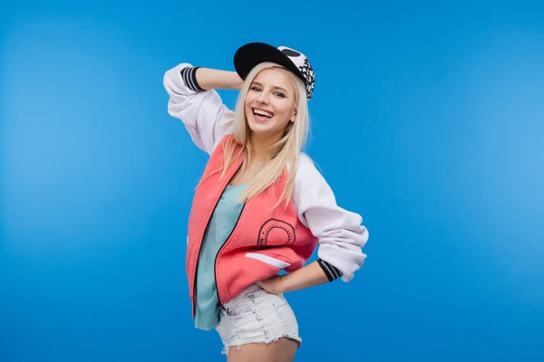 Elegante mujer feliz adolescente — Foto de Stock