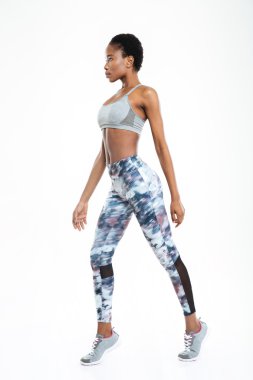 Bir spor afro Amerikan kadının Yan görünüm portre