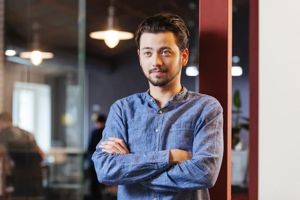 Man standing in office — Stock Photo, Image