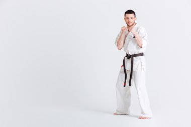 Adam mücadele duruş ayakta