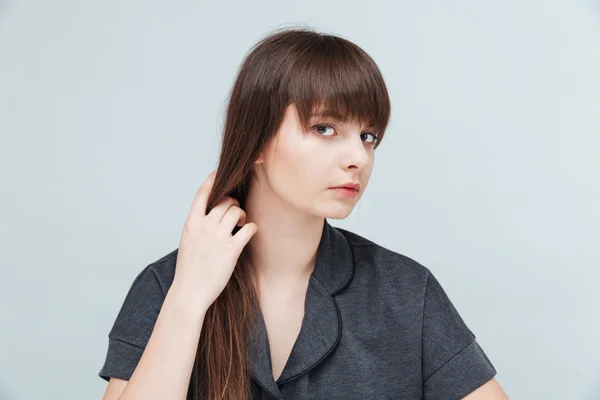 Portrait of a young cute woman looking at camera — Stock Photo, Image