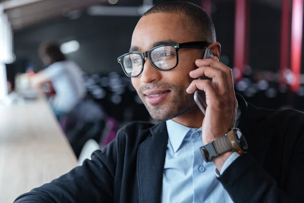 Close-up portrait of smiling businessman — Stock Photo, Image