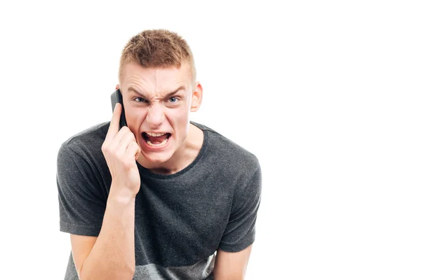 Homme en colère parlant au téléphone — Photo