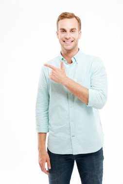 Sıradan adam parmak uzakta copyspace işaret