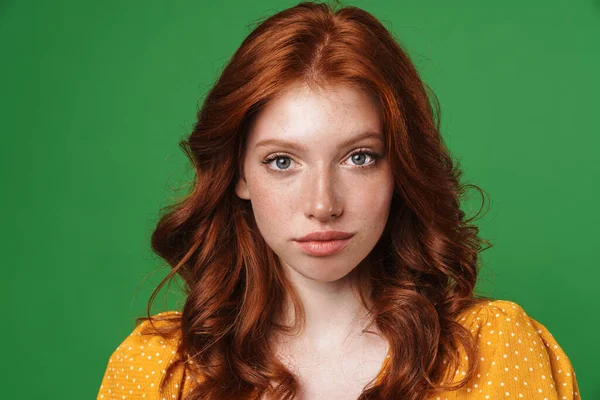 Image Ginger Beautiful Girl Posing Looking Camera Isolated Green Background — Stock Photo, Image