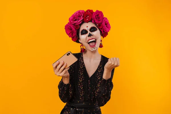 Spännande Flicka Halloween Makeup Spela Online Spel Mobiltelefon Isolerad Över — Stockfoto