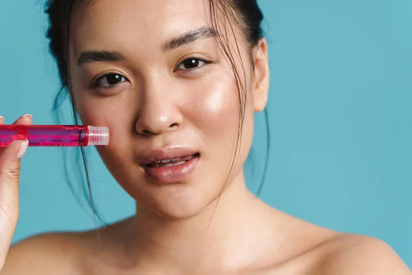 Szépség Portré Egy Mosolygós Topless Fiatal Ázsiai Pózol Miközben Áll — Stock Fotó
