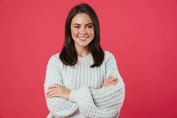 Bild Von Glücklichen Schönen Mädchen Posiert Mit Gekreuzten Armen Isoliert — Stockfoto