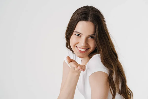 Pretty Young Smiling Woman Wearing Casual Clothes Isolated White Background — 图库照片