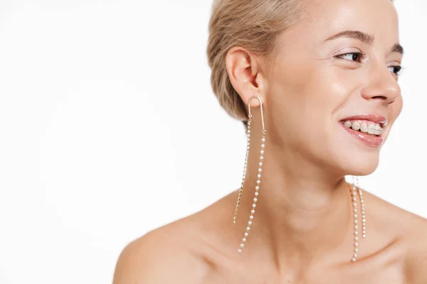 Happy Shirtless Girl Wearing Earrings Posing Smiling Camera Isolated White — Stock Photo, Image