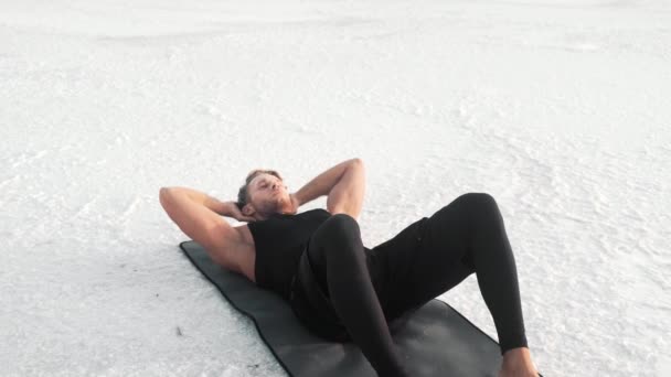 Strong Young Athlete Pumping His Press Lying Yoga Mat — Vídeo de Stock