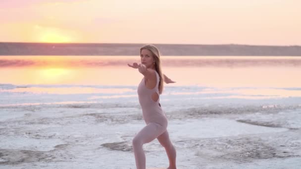 Good Looking Blonde Woman Doing Yoga Exercises Standing Morning — Αρχείο Βίντεο