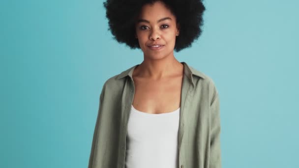 Pensive Black Woman Thinking Something Looking Raising Her Index Finger — Stock videók