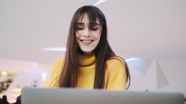 Laughing Woman Looking Laptop While Sitting Table Cafe — Stock Video