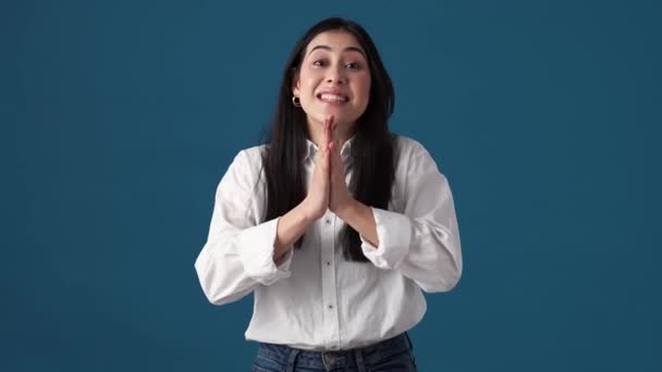 Smiling Korean Woman Asking Something While Holding Hands Pay Gesture — Stock Video