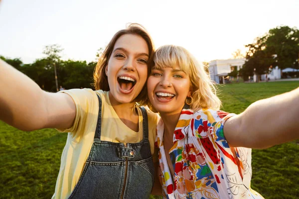 Image Cheerful Attractive Two Women Taking Selfie Photo Hugging While — Stock Photo, Image