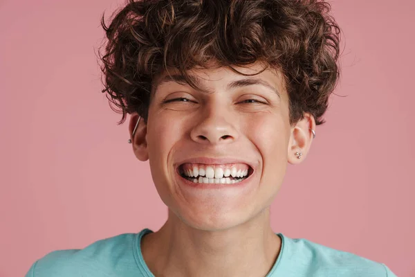 Primer Plano Retrato Adolescente Feliz Aislado Sobre Fondo Rosa Con — Foto de Stock