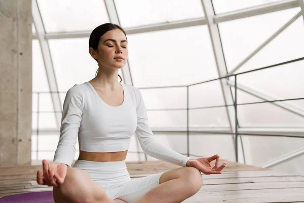 Brunette Peaceful Woman Meditating Yoga Practice Indoors — Stock Photo, Image