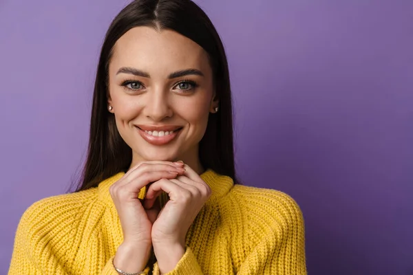 Menina Morena Bonita Feliz Sorrindo Olhando Para Câmera Isolada Sobre — Fotografia de Stock