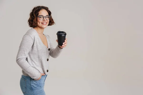 Smiling Attractive Young Woman Casual Wear Holding Takeaway Coffee Cup — Foto Stock