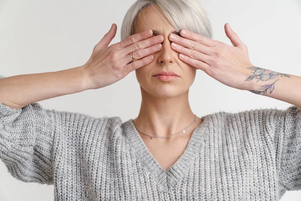 Serious Silver Girl Covering Her Eyes While Posing Camera Isolated — Stock Photo, Image