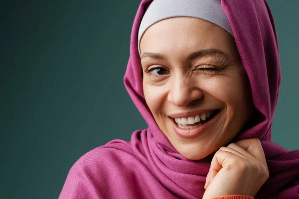 Middle Eastern Woman Hijab Smiling Winking Camera Isolated Grey Background — 图库照片