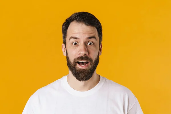 Portrait Shocked Brunette Bearded Man Open Mouth Yellow Background — 스톡 사진