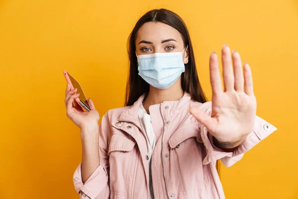 Femme Blanche Dans Masque Visage Montrant Geste Arrêt Tout Utilisant — Photo