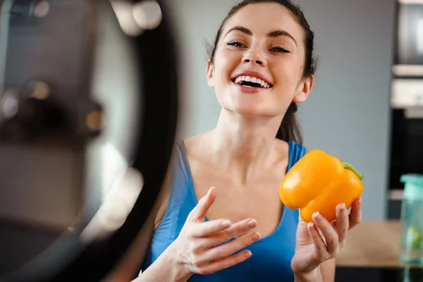 White Young Woman Smiling While Taking Selfie Footage Mobile Phone — Stock Photo, Image