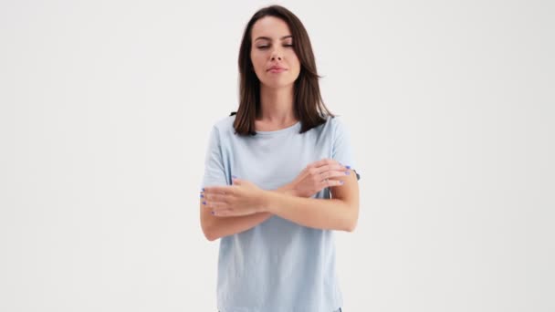 Successful Woman Wearing Basic Shirt Holding Her Hands Standing Studio — Stockvideo