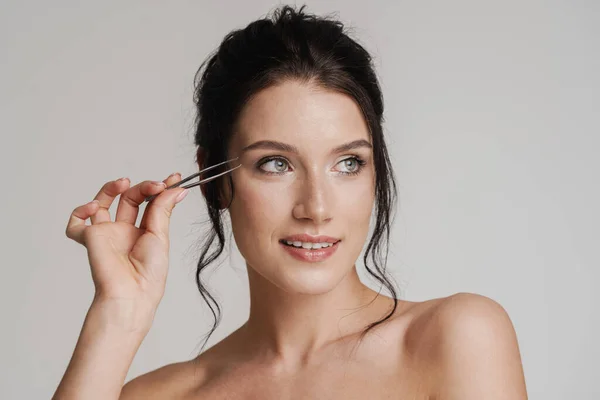 Retrato Belleza Una Joven Mujer Blanca Sonriente Con Cabello Castaño — Foto de Stock