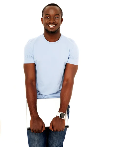 Retrato de un hombre africano guapo — Foto de Stock