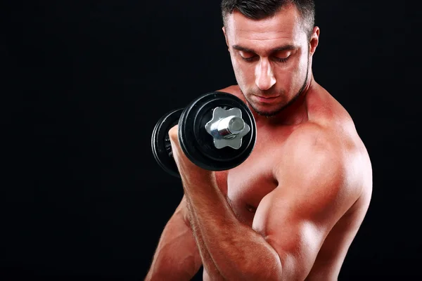 Bonito homem muscular isolado — Fotografia de Stock