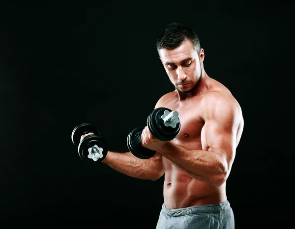 Bonito homem muscular isolado — Fotografia de Stock