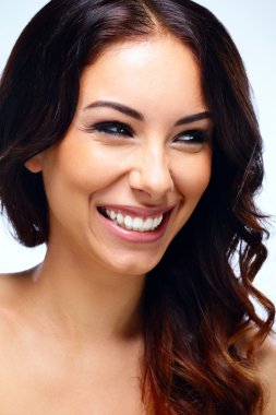 İzole güzel büyüleyici kadın