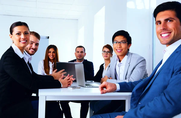 Porträt einer Gruppe von Menschen — Stockfoto